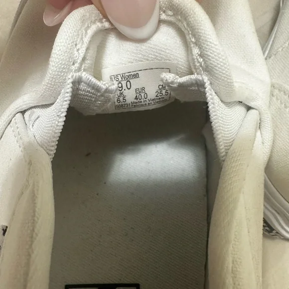Vans Slip-On Sneakers White Women’s Size 9 - Picture 4 of 5